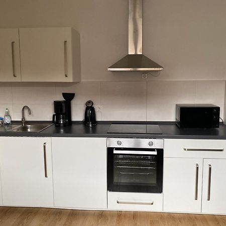 Ferienwohnung Feucht Eg Naturnah Parkplatz Wlan Bagian luar foto