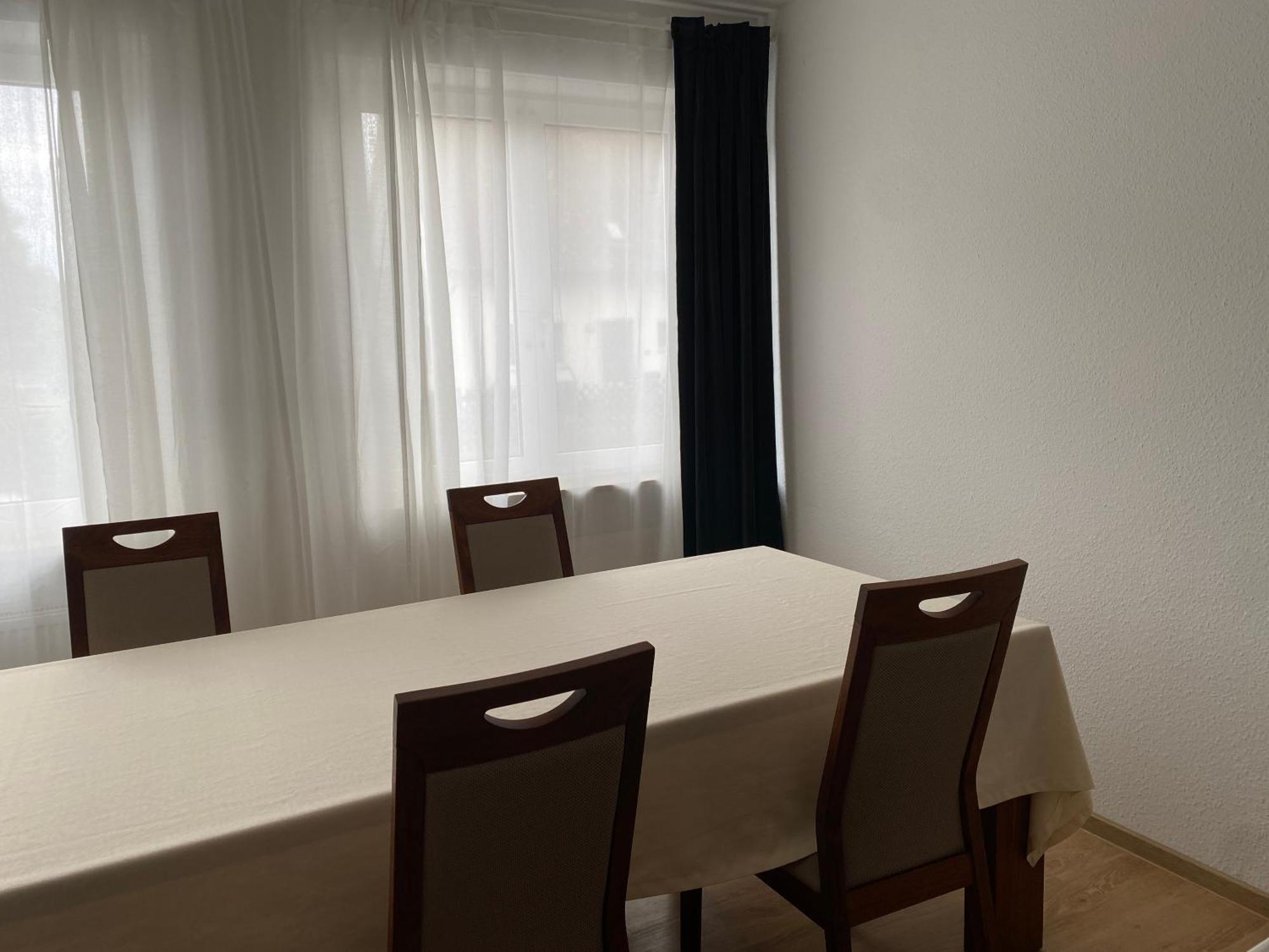 Ferienwohnung Feucht Eg Naturnah Parkplatz Wlan Bagian luar foto