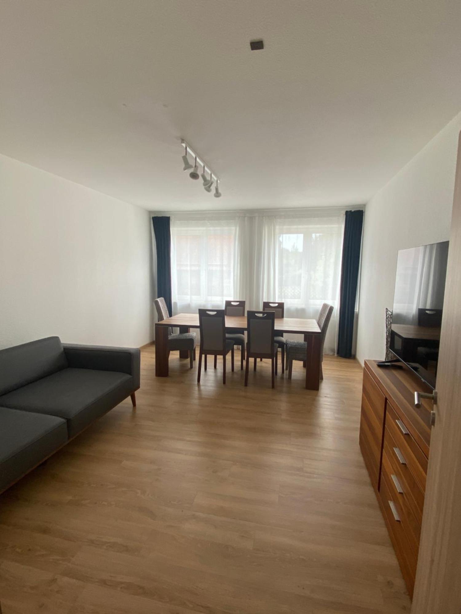 Ferienwohnung Feucht Eg Naturnah Parkplatz Wlan Bagian luar foto